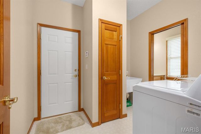 237 W Waters Edge Drive, Shiloh, IL 62221