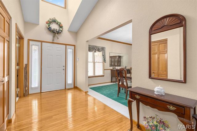 237 W Waters Edge Drive, Shiloh, IL 62221