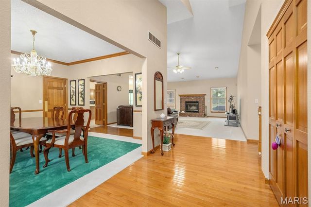 237 W Waters Edge Drive, Shiloh, IL 62221