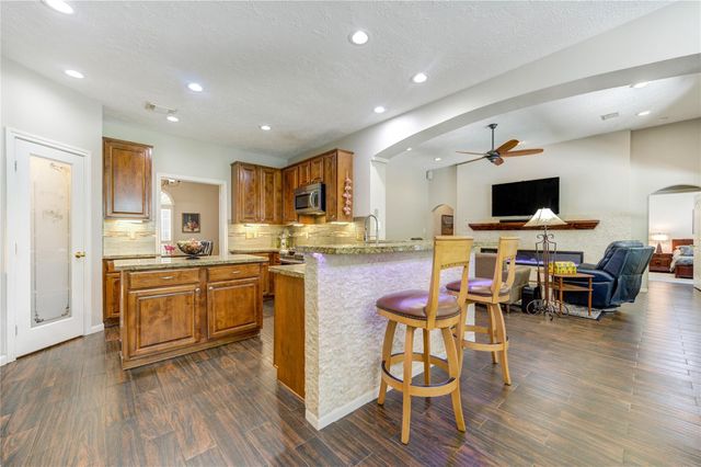 16812 Mustang Trail Drive, Magnolia, TX 77355