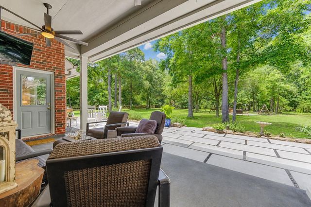 16812 Mustang Trail Drive, Magnolia, TX 77355
