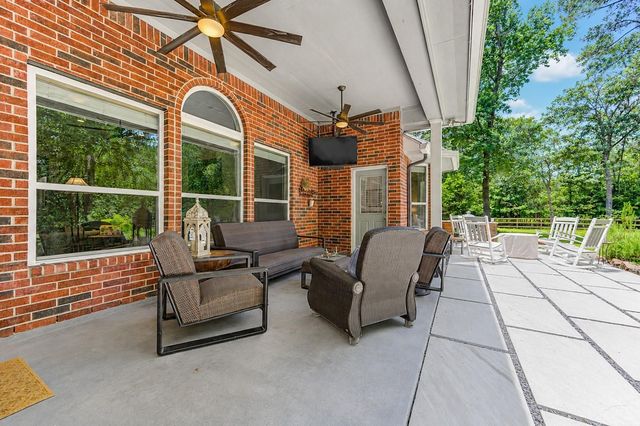 16812 Mustang Trail Drive, Magnolia, TX 77355