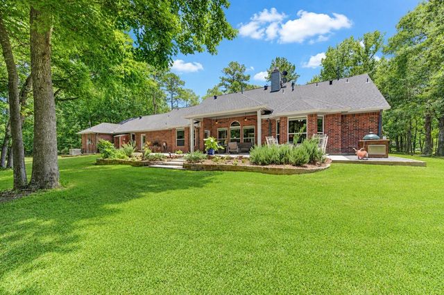 16812 Mustang Trail Drive, Magnolia, TX 77355