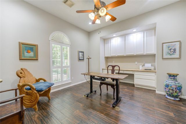 16812 Mustang Trail Drive, Magnolia, TX 77355