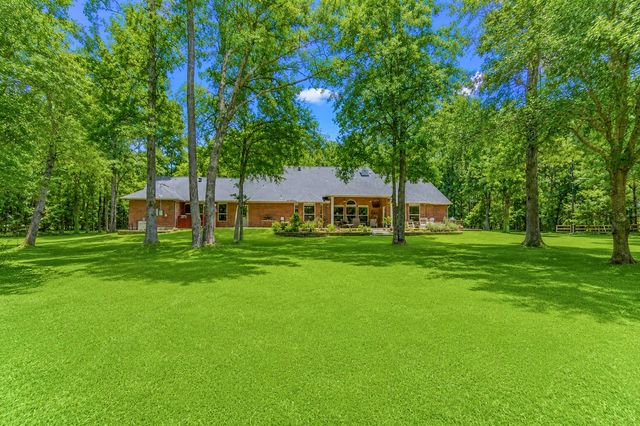 16812 Mustang Trail Drive, Magnolia, TX 77355