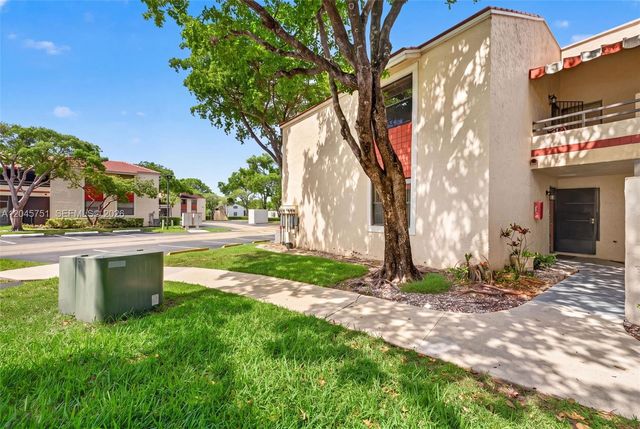 20065 NE 3rd Ct 5, Miami, FL 33179