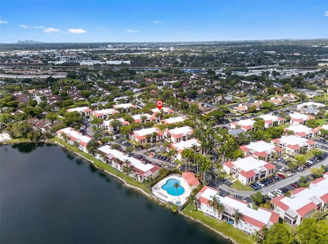 20065 NE 3rd Ct 5, Miami, FL 33179