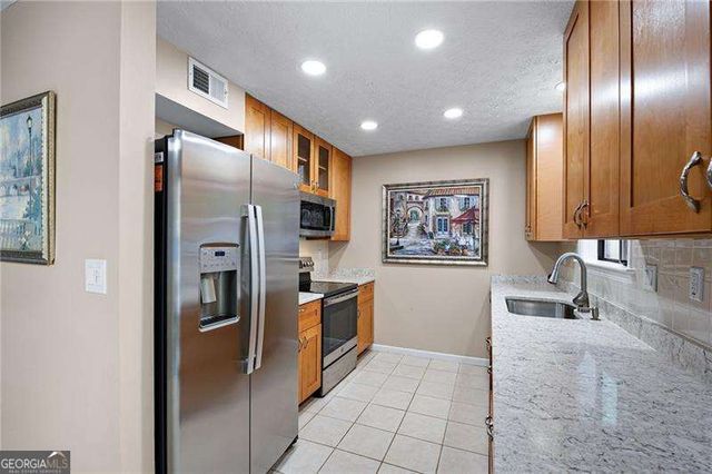 304 Parkaire Crossing, Marietta, GA 30068