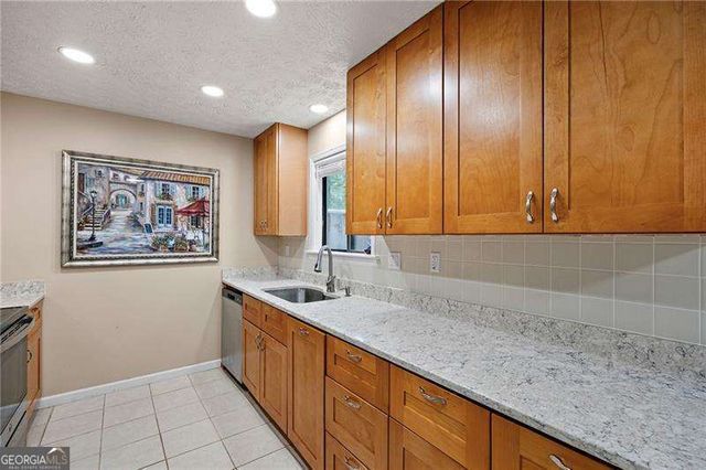 304 Parkaire Crossing, Marietta, GA 30068