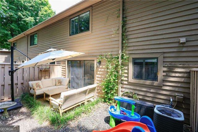 304 Parkaire Crossing, Marietta, GA 30068