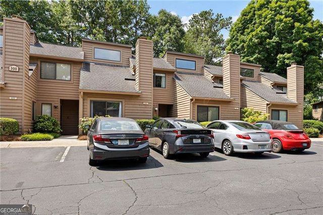 304 Parkaire Crossing, Marietta, GA 30068
