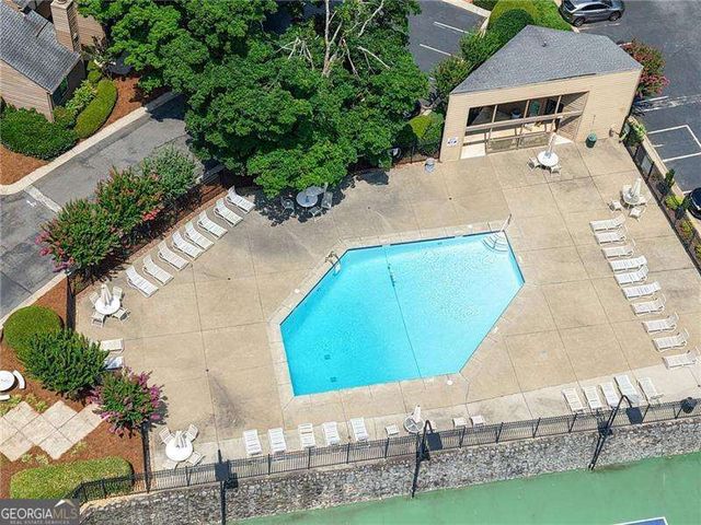 304 Parkaire Crossing, Marietta, GA 30068