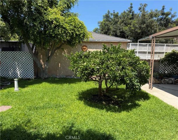 2938 Los Flores, Lynwood, CA 90262