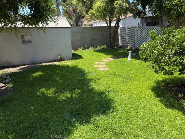 2938 Los Flores, Lynwood, CA 90262