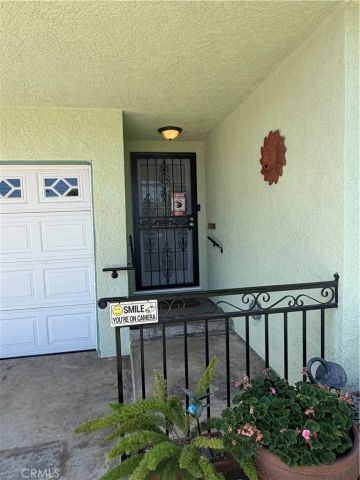 2938 Los Flores, Lynwood, CA 90262