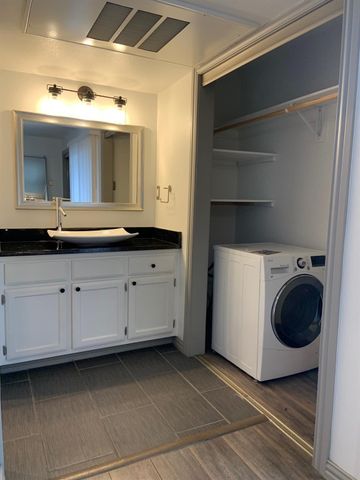 2800 Douglas Avenue 111, Dallas, TX 75219