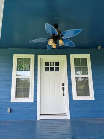 917 Corazan St, Alice, TX 78332