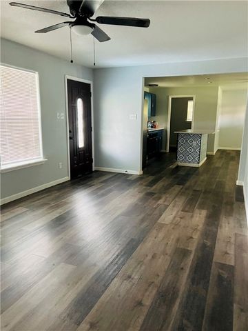 917 Corazan St, Alice, TX 78332