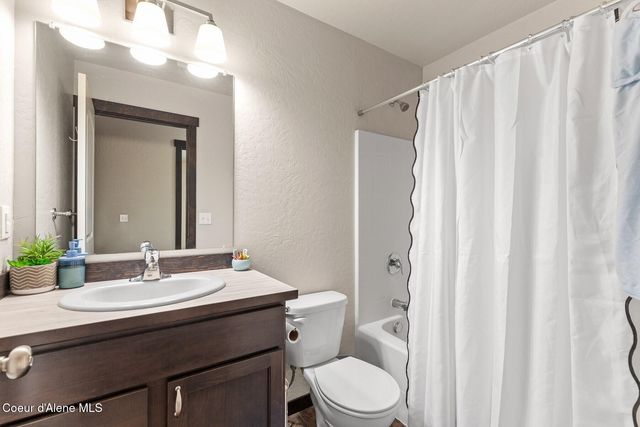 8696 N Spokane St, Post Falls, ID 83854