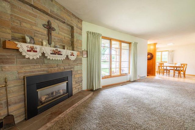 201 Gardner AVENUE, Burlington, WI 53105