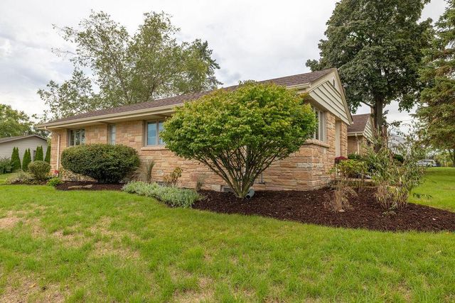 201 Gardner AVENUE, Burlington, WI 53105