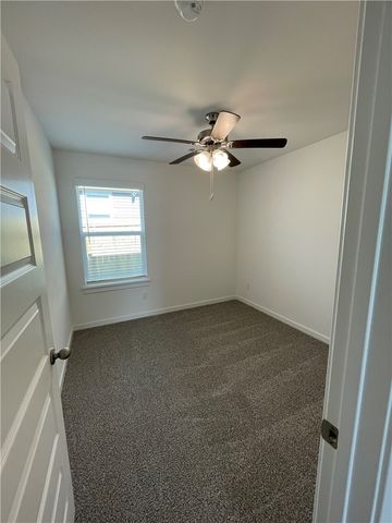 2650 N Snowball Drive, Fayetteville, AR 72704