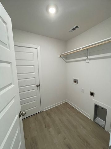 2650 N Snowball Drive, Fayetteville, AR 72704