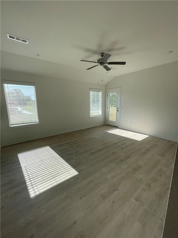 2650 N Snowball Drive, Fayetteville, AR 72704