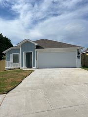 2650 N Snowball Drive, Fayetteville, AR 72704