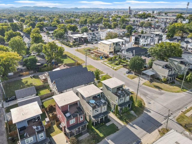 711 44th Ave, N, Nashville, TN 37209