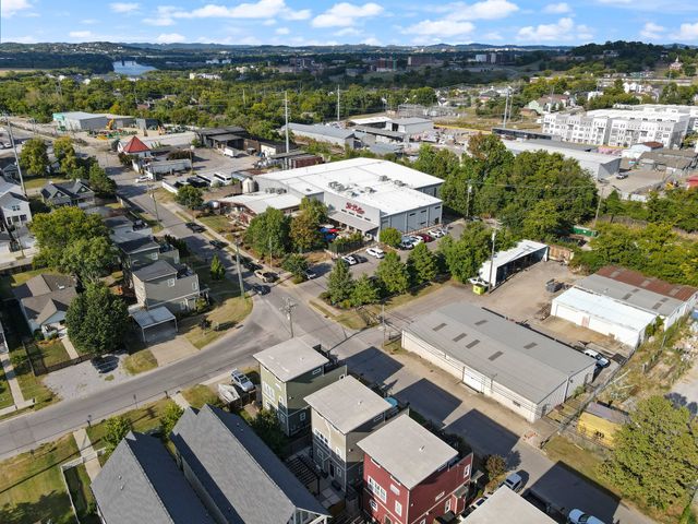 711 44th Ave, N, Nashville, TN 37209