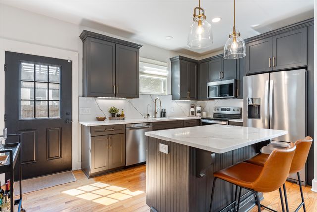 711 44th Ave, N, Nashville, TN 37209