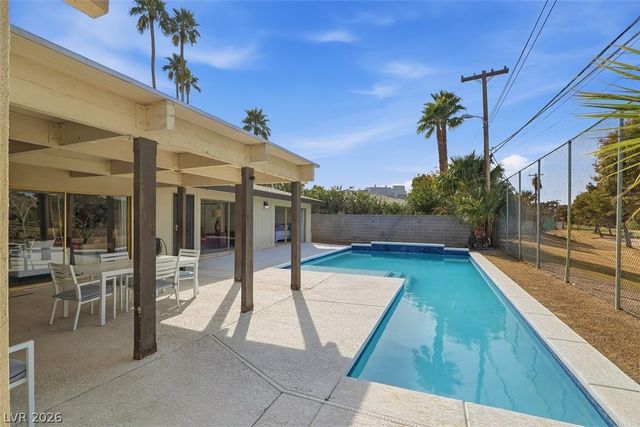 2240 Mohigan Way, Las Vegas, NV 89169