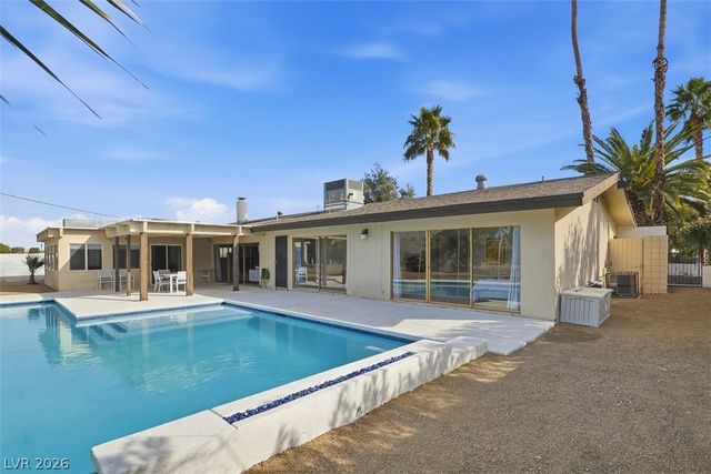 2240 Mohigan Way, Las Vegas, NV 89169