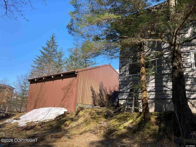 2350 Old Lawson Creek Road, Douglas, AK 99824