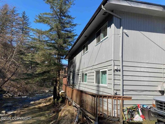 2350 Old Lawson Creek Road, Douglas, AK 99824