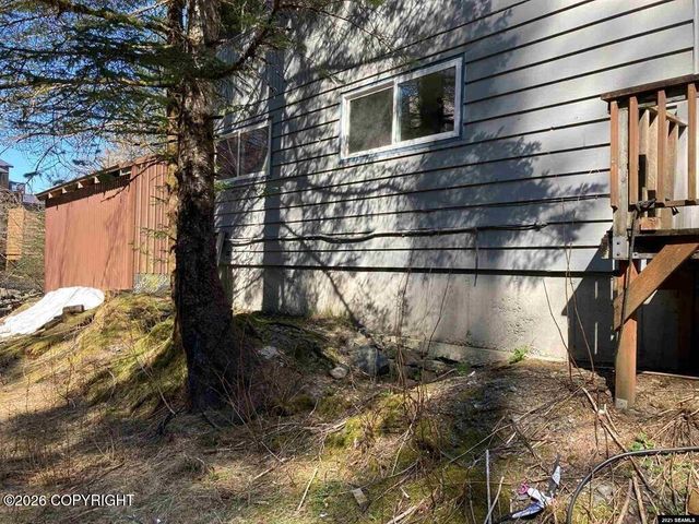 2350 Old Lawson Creek Road, Douglas, AK 99824
