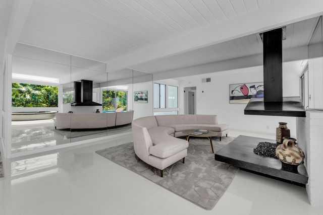 1635 Palm Tree Drive, Palm Springs, CA 92264
