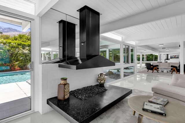 1635 Palm Tree Drive, Palm Springs, CA 92264