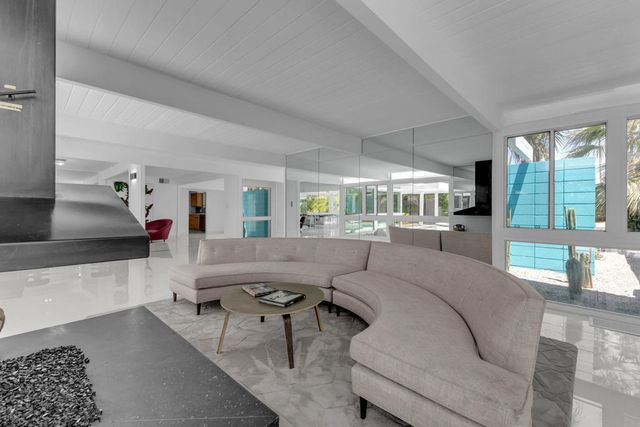 1635 Palm Tree Drive, Palm Springs, CA 92264