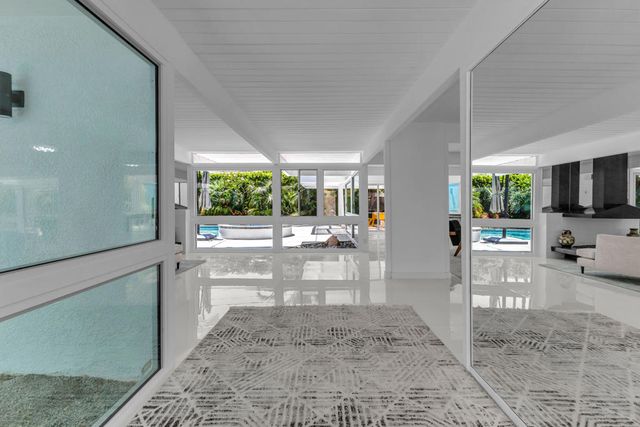 1635 Palm Tree Drive, Palm Springs, CA 92264