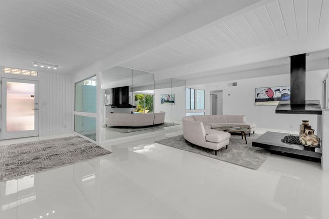 1635 Palm Tree Drive, Palm Springs, CA 92264