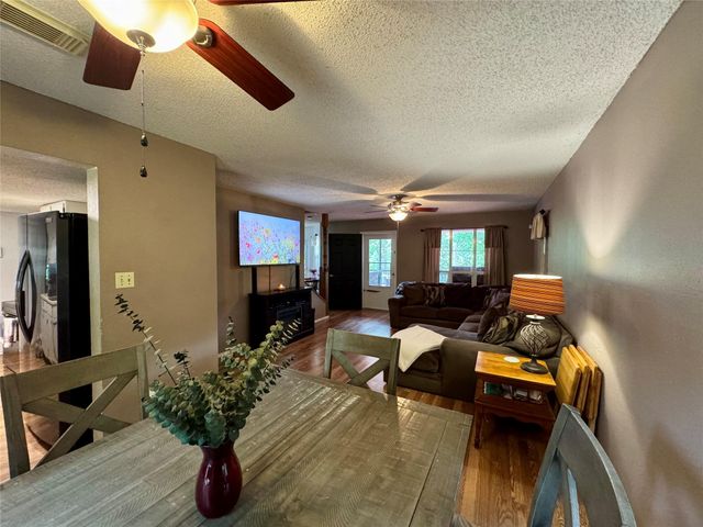 954 Hillbilly Heaven Road, Livingston, TX 77351