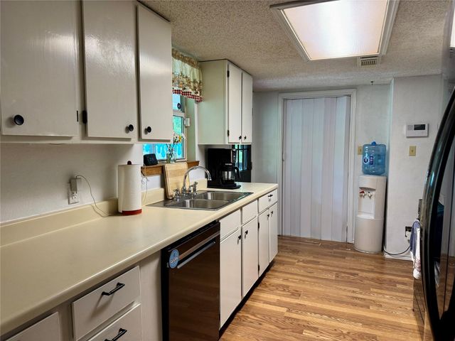 954 Hillbilly Heaven Road, Livingston, TX 77351