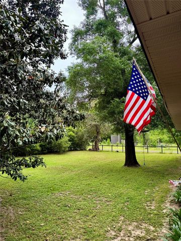 954 Hillbilly Heaven Road, Livingston, TX 77351