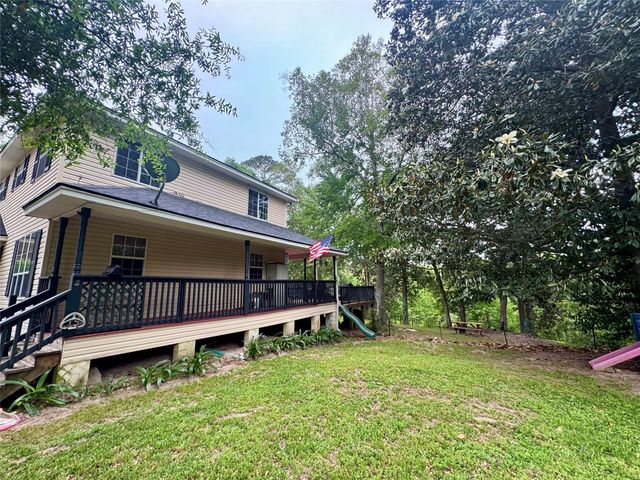 954 Hillbilly Heaven Road, Livingston, TX 77351