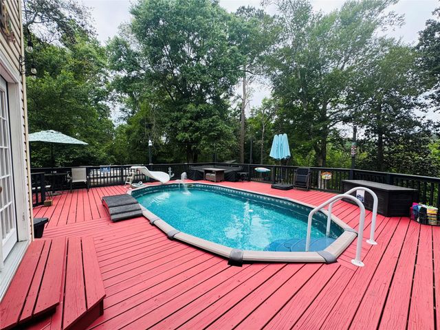954 Hillbilly Heaven Road, Livingston, TX 77351