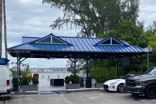 5085 NW 7th Street 602, Miami, FL 33126