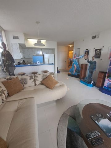 5085 NW 7th Street 602, Miami, FL 33126