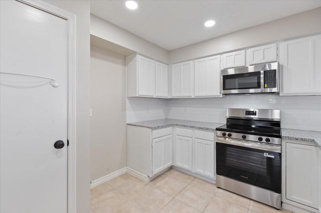 16106 New Field Drive, Houston, TX 77082